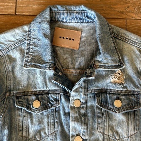 Blank NYC distressed denim jacket size small - Picture 4 of 11